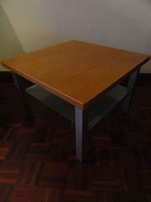 Mesa de apoio (chá)_ abatimento no preço!