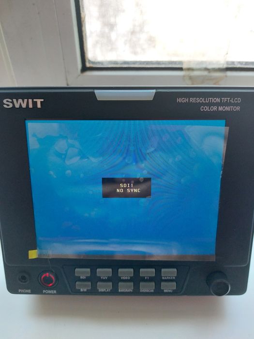 SWIT S-1057DP накамерний монітор