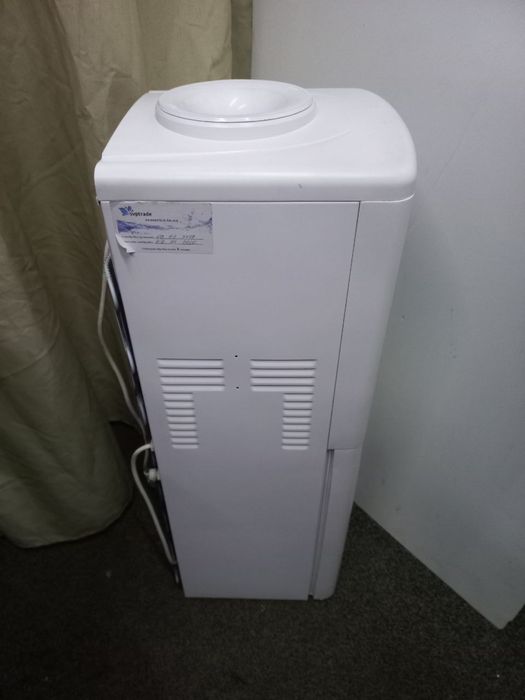 Кулер для води Crystal