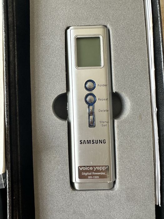 Цифровой диктофон Samsung Voice Yepp BR-1320