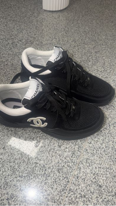 Chanel snakers 40 , 25 cm