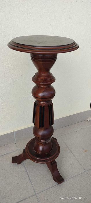 Suporte em madeira maciça (como novo)