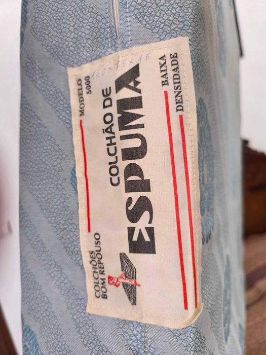 Colchão espuma (NOVO) + Cama ferro antiga