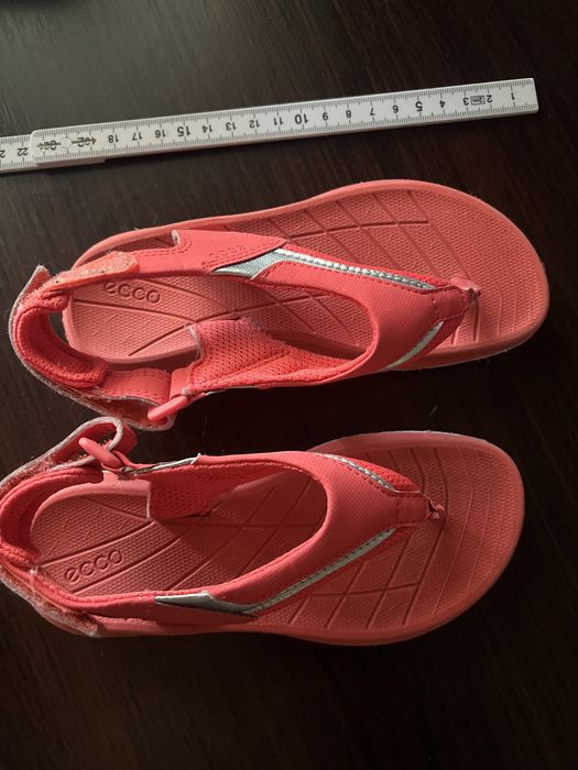 Босоніжки ecco дитячі