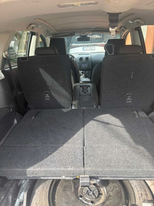 Nissan Qashqai+2
