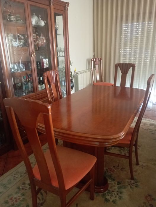 Sala de jantar completa