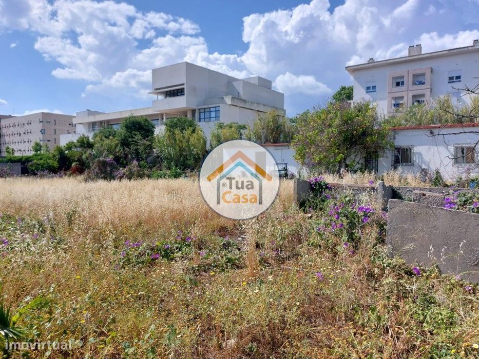 Terreno Rústico com Viabilidade de Construção na Ajuda