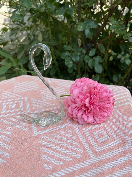 Фигурка Стеклянный Лебедь очень красивая