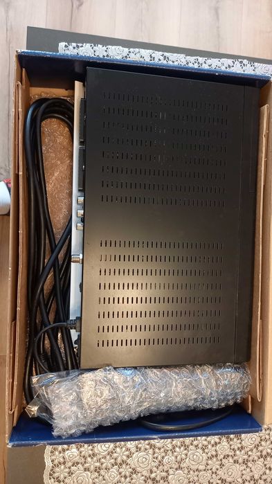Dekoder satelitarny HDMI, usb. pilot, FTA, gniazdo CL+