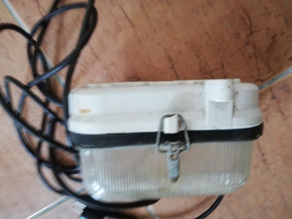 Plafon  PRL sprawne  220v do garażu i  loftu