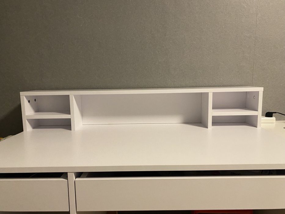 Стіл письмовий білий