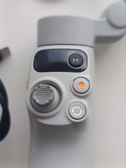 Монопод-стабілізатор DJI Osmo Mobile 7