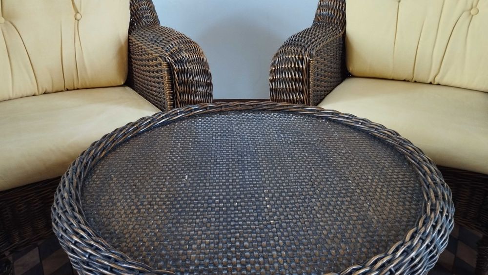 Conjunto de Cadeirões com Mesa de Centro – Bambu