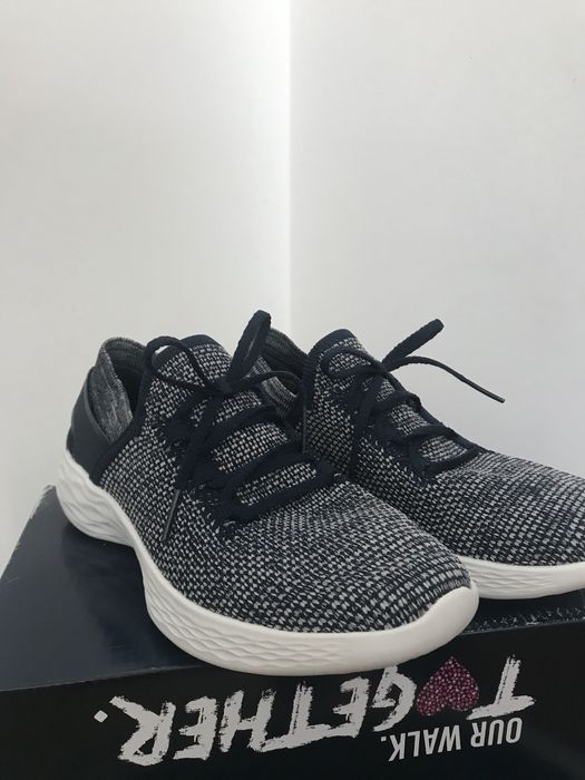 Tenis Skechers (Novos)