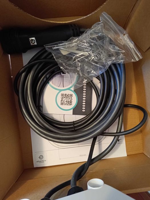 Wallbox novo para carro elétrico o plugin nunca utilizado.