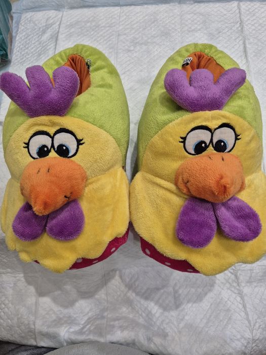 М'які кімнатні тапочки з іграшкою Півником