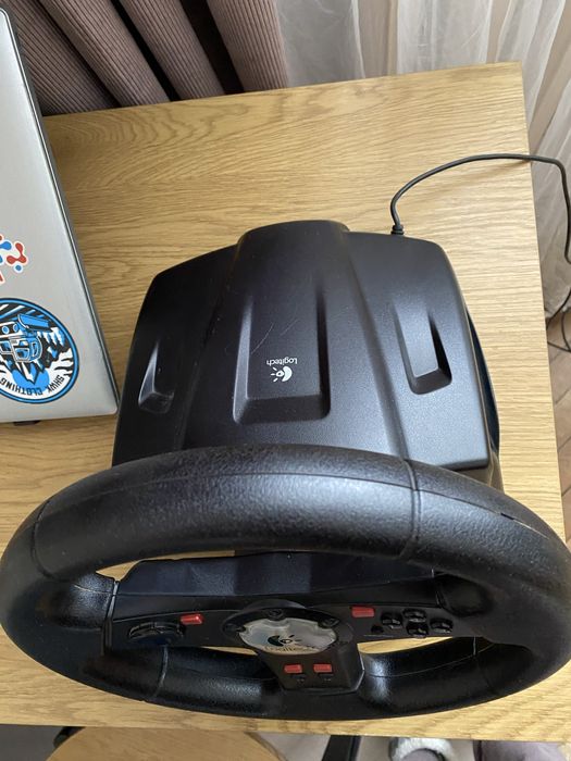 Руль ігровий Logitech