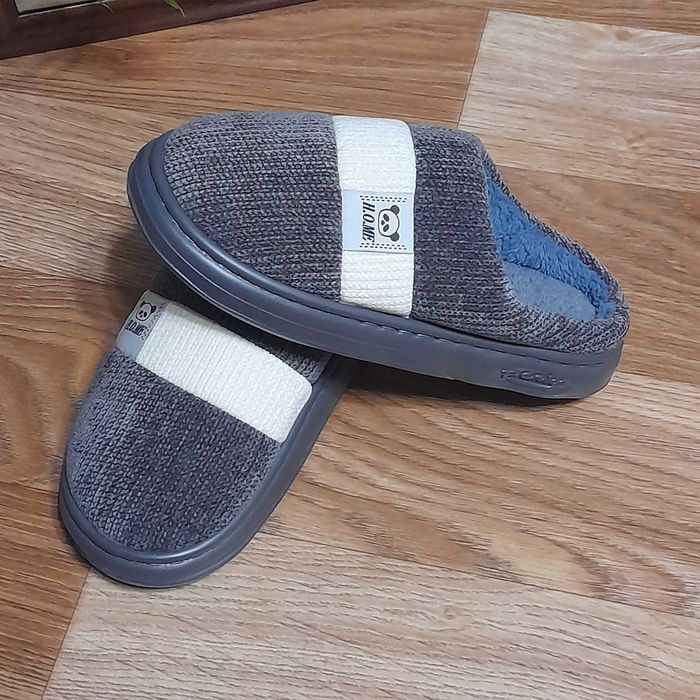 Тапочки капці кімнатні.