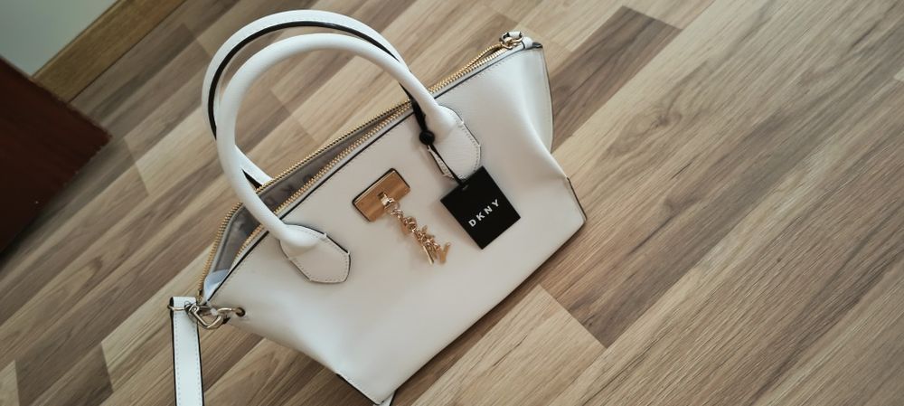Mala Dkny nova com etiqueta