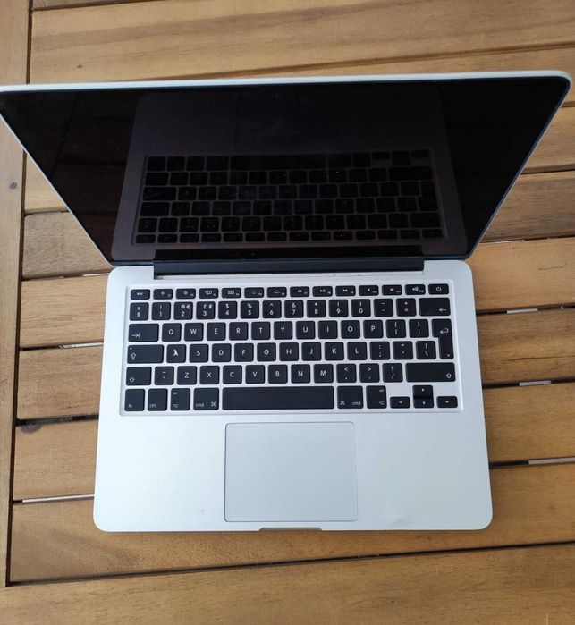 MacBook Pro Retina 13" 2012 - bateria e carregador novos. - TROCO