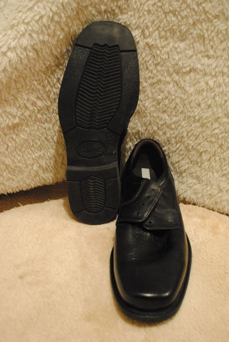 Czarne  pantofle