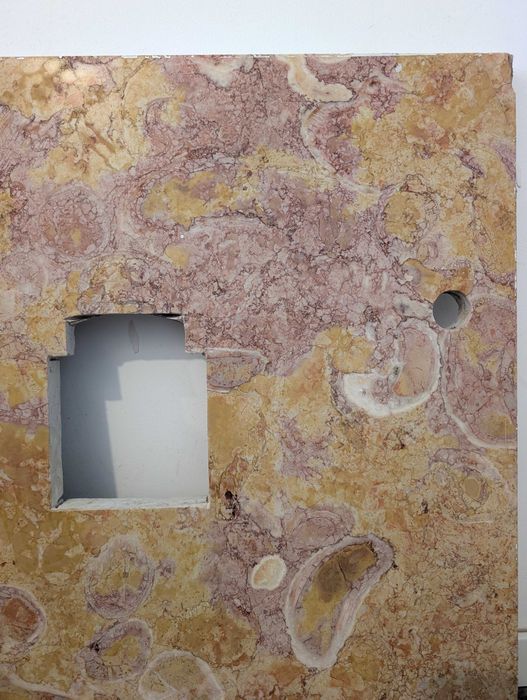 Tampo de pedra natural 71x71 cm – usado, ideal para lavatório
