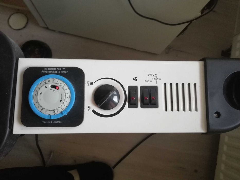 grzejnik  elektryczy