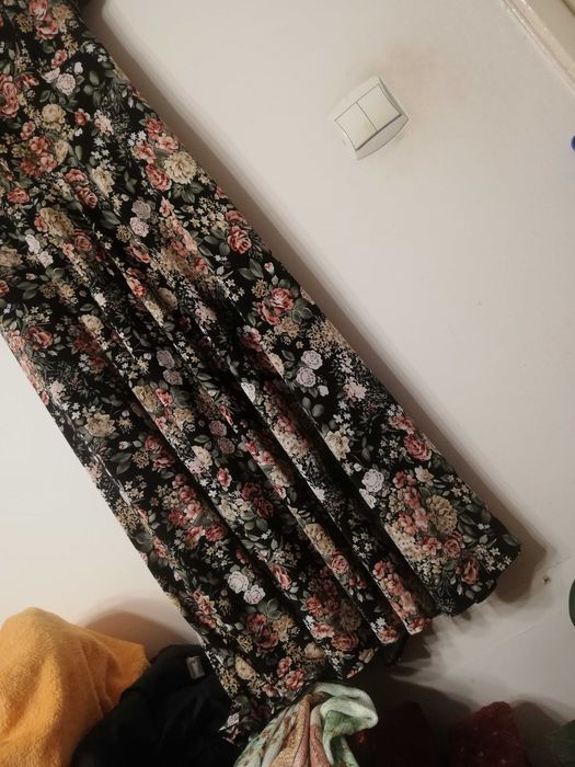 Sukienka w kwiaty 44/46