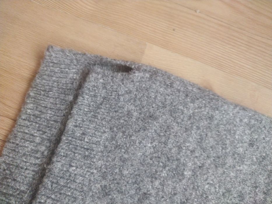 Sweter szary z aplikacją sprzedaż