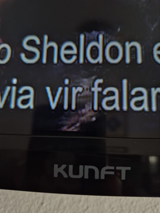 TV Led Kunft 22"(58cm) - com suporte de parede