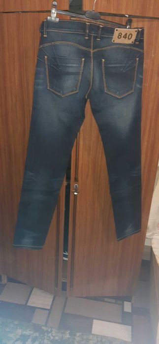 джинси жіночі Італія