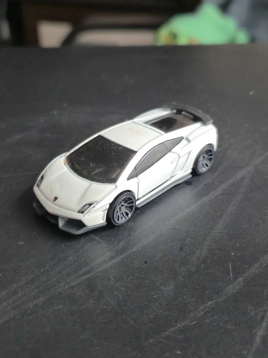Zestaw samochodzików Hot Wheels / Matchbox / modele kolekcjonerskie