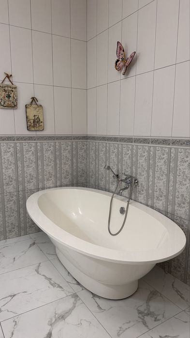 Костанди 3 ком.+ кухня 50 м2 Парковка Двор