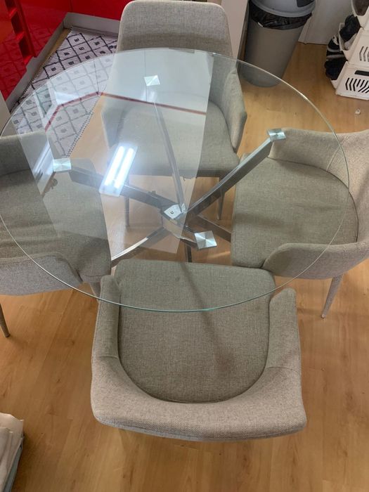 Mesa de vidro (sem cadeiras) 110cm