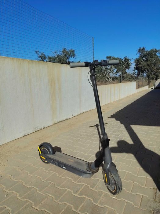 Trotinete Elétrica Segway Ninebot MAX G30P – 30 km/h (Autonomia até 65km)