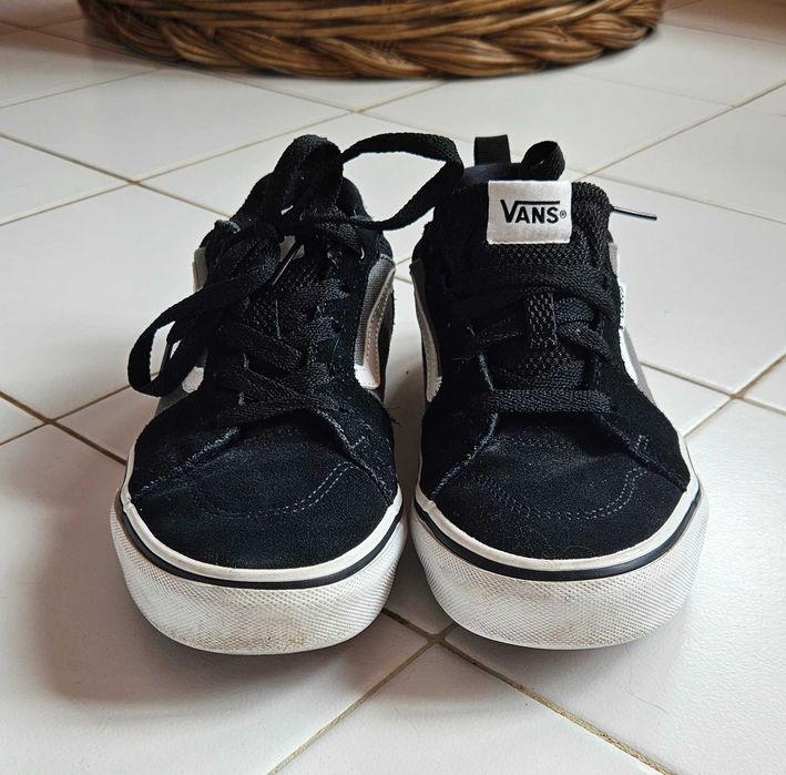 Ténis Vans de Menina pretos