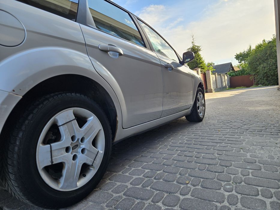 Ford Focus MK2  2008 рік 2.0 дизель для військових