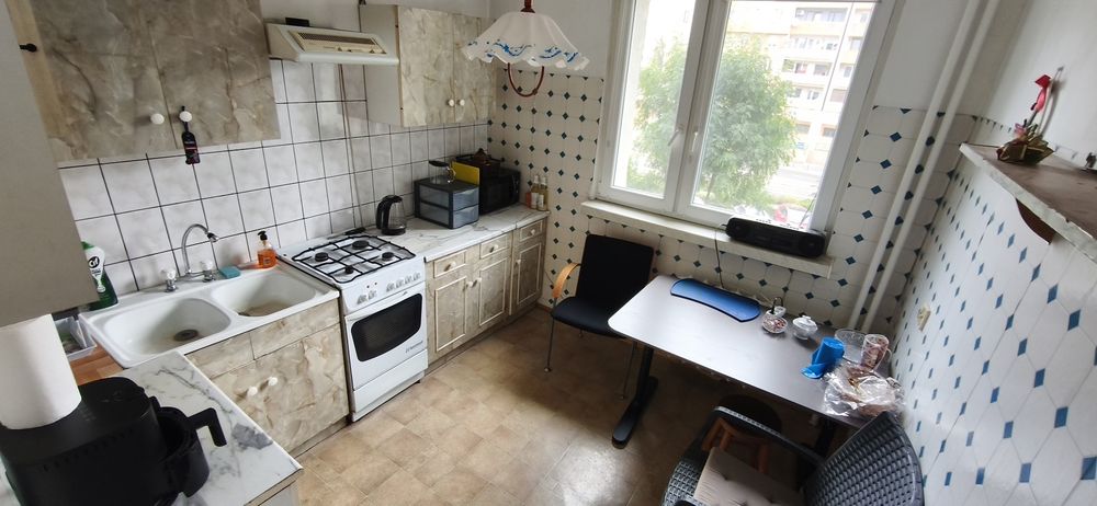 Centrum,mega potencjał,4pokoje,komórka,rowerownia,spiżarka,piwnica.