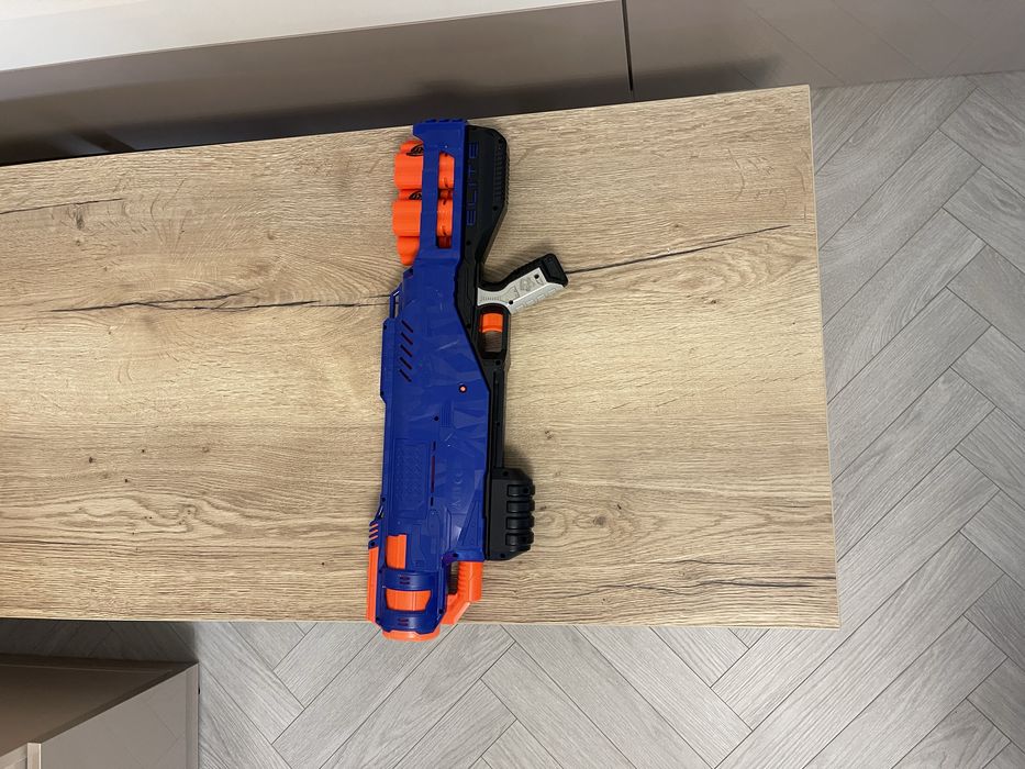 Игрушечный автомат Nerf