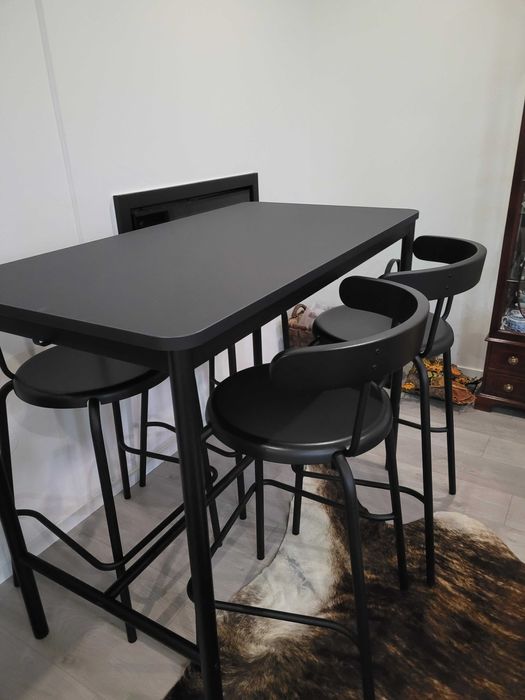 Mesa bar com 6 cadeiras