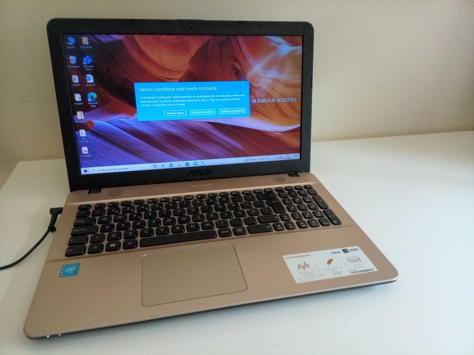 Portatil ASUS VivaBook Max