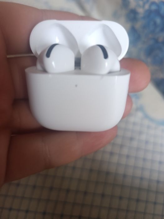 Продам наушніки нові цена 1100