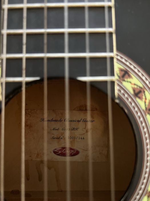 Guitarra classica artesanal Stagg 6542BK