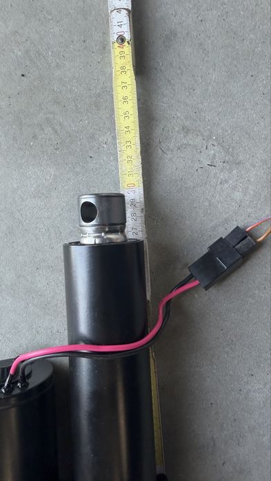 części Siłownik elektryczny kombajn prasa  DD12-10AP-04-527