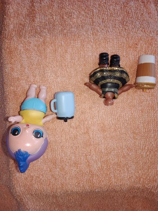 Ляльки LOL в капсулах