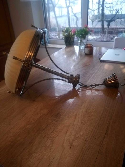 Lampa wisząca regulowana