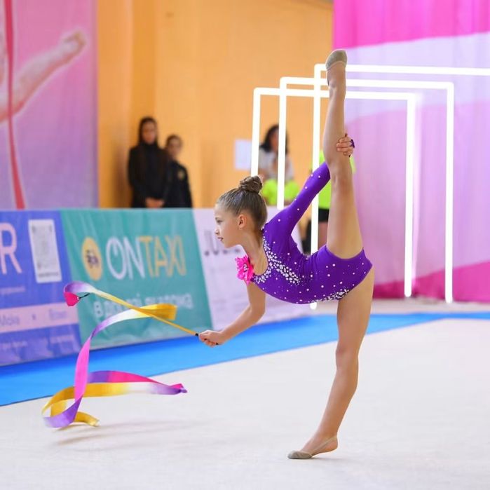 Купальник для художньої гімнастики