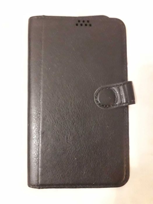 Capas e Bolsas em pele para telemovel ou Smartphone de  4'' 5'' ou 6''