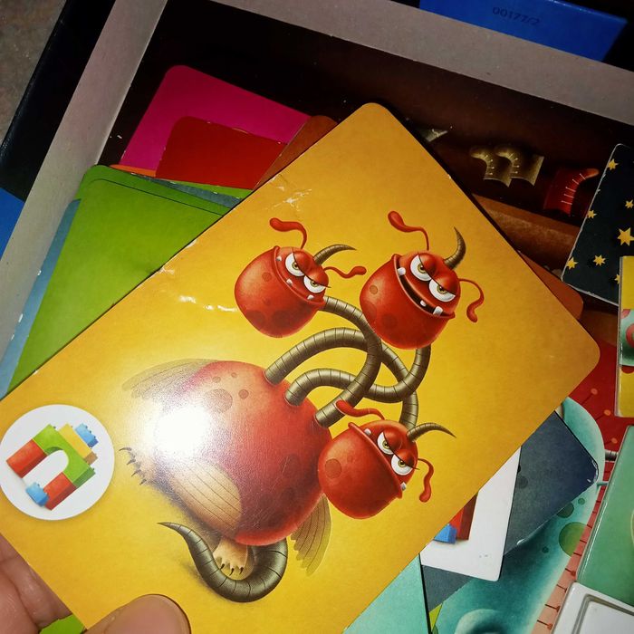 Potwory do szafy gra granna