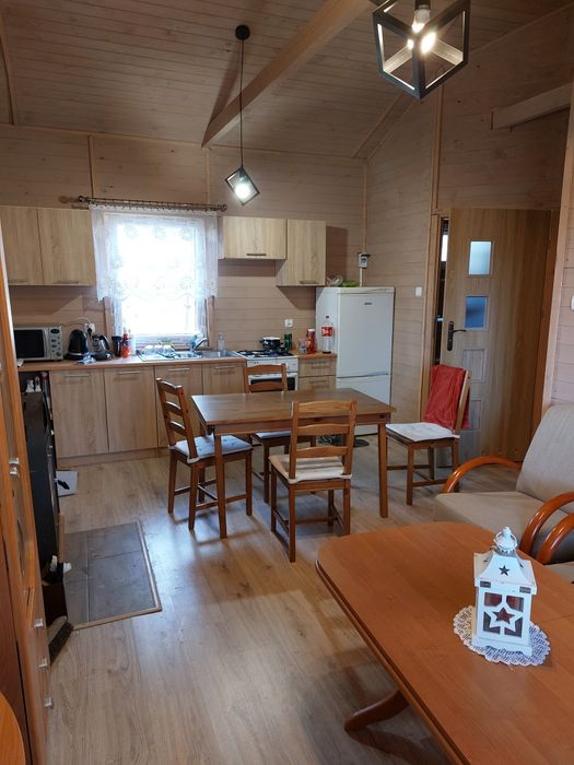 Noclegi, domek 4 lub 6 osobowy.